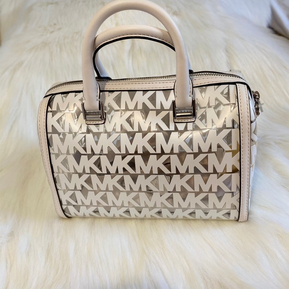 ⛔️SOLD⛔️MK Sport Duffle Satchel - Picture 6 of 8